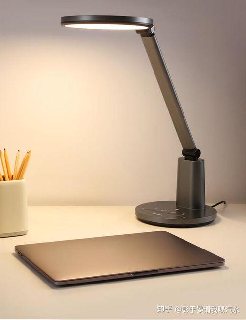 国产路灯台灯评测视频,品质之光，照亮家居之美