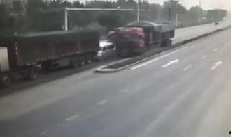 国产面包车车祸视频播放,国产面包车车祸视频引发社会关注