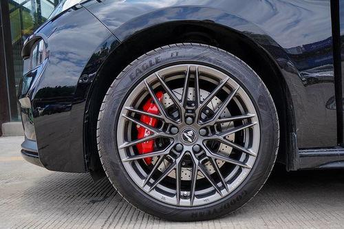 国产车自动刹车实例视频,智能守护，安全同行  第3张