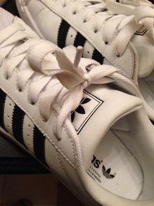 国产贝壳鞋真假对比视频,揭秘真品与仿品的差异对比  第3张